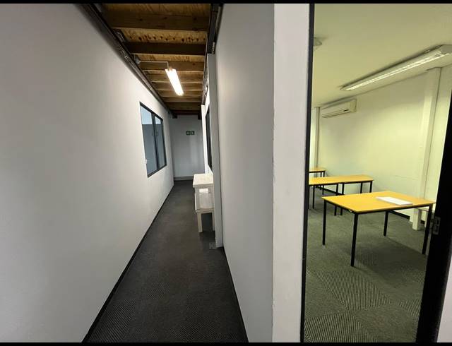 397M² OFFICE TO LET IN NDABENI